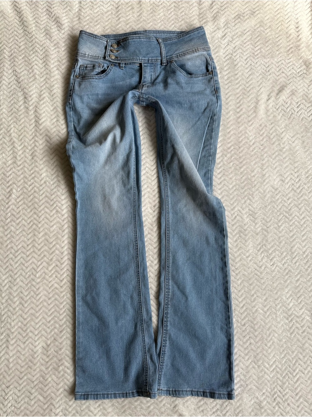 Y2K 2000s Mid Rise Bootcut Jeans w/ Triple Button Size 7